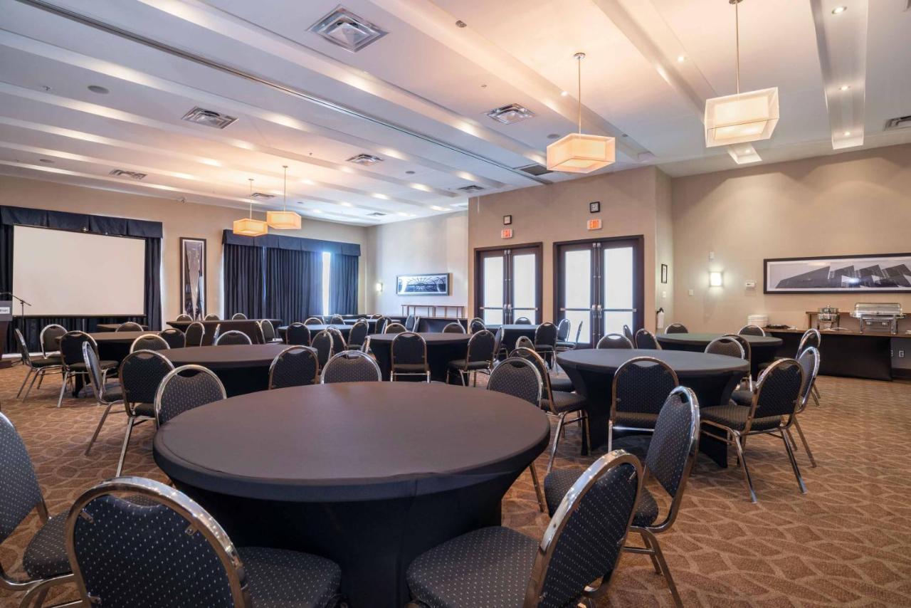 Sandman Hotel & Suites Winnipeg Airport Zewnętrze zdjęcie